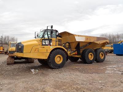 2013 Caterpillar 740B Articulated Haul Truck w/ TAILGATE!
