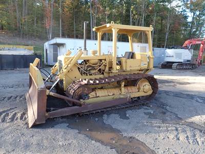 Caterpillar D4D Dozer