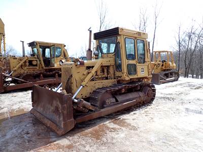 1982 CAT D5B Crawler Dozer w/ CAB & WINCH