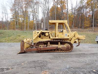 1980 CAT D7G Crawler Dozer w/ RIPPER!