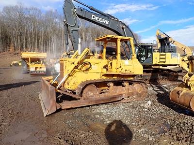 Komatsu D53A-17 Dozer