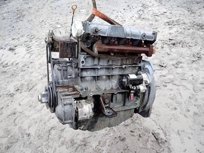 Deutz F4M1011F Engine