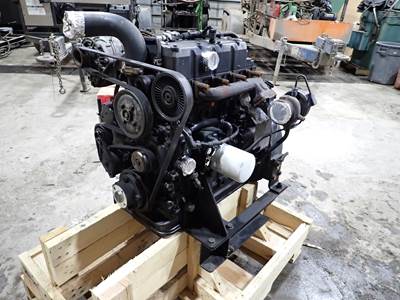 John Deere 4024HF285 Engine