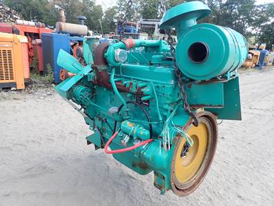 Komatsu SA6D110-1 Engine