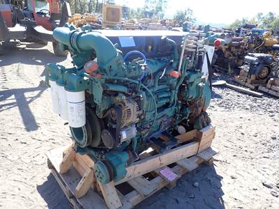 2014 Volvo D11L Diesel Engine A25G HAUL TRUCK