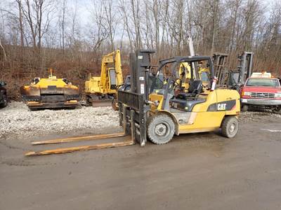 2015 Caterpillar DP55N1 10,000 Lbs Forklift DIESEL! LOW HRS! CAT DP55 8' Forks