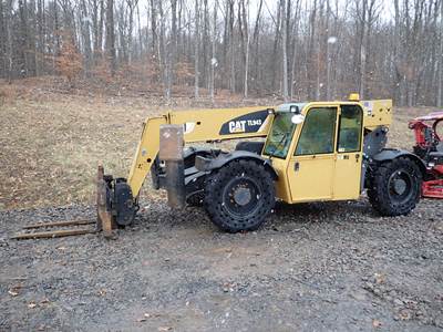 Caterpillar TL943 Telehandler