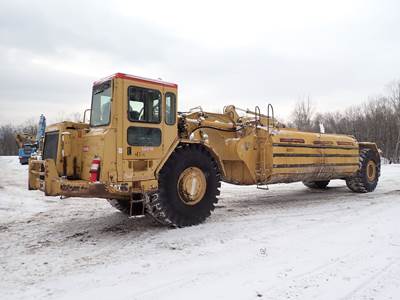 1994 CAT 621F 8000 Gallon Water Wagon