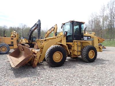 2008 CAT 938H Wheel Loader Q/C -- FORKS
