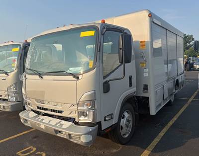 Isuzu NRR Beverage Truck