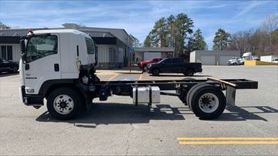 Isuzu FTR Single Axle Cab & Chassis Truck