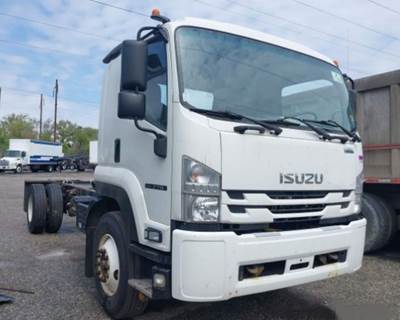Isuzu FTR Cab & Chassis Truck