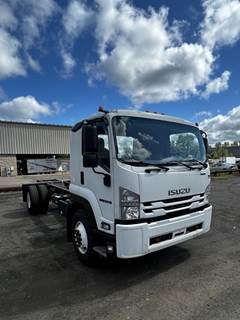 Isuzu FTR Cab & Chassis Truck