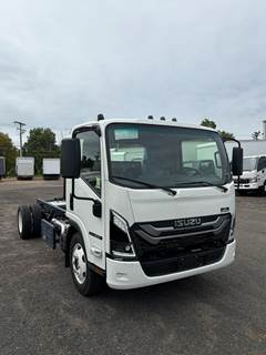 Isuzu NRR Single Axle Cab & Chassis Truck
