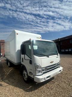 Chevrolet W4500 Box Truck