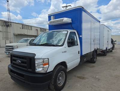 Ford E-350 Box Truck
