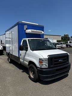 Ford E-350 Box Truck