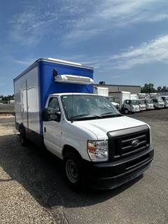 Ford E-350 Box Truck