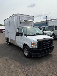Ford E-350 Box Truck