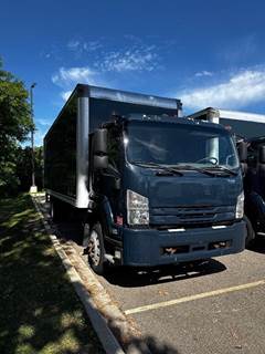 Isuzu FTR Box Truck
