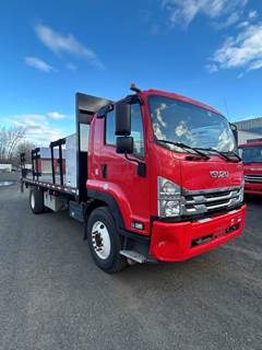 Isuzu FTR Flatbed Truck