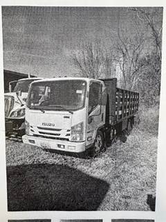 Isuzu NQR Flatbed Truck