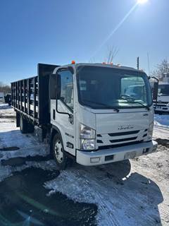 Isuzu NQR Flatbed Truck