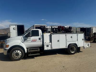 Ford Mechanic / Service Truck