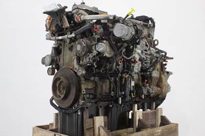 Detroit DD13 Engine