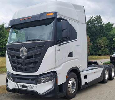 NIKOLA TRE Sleeper Semi Truck - 645HP, Automatic