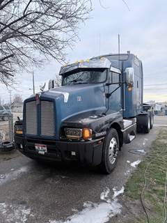2006 Kenworth T600 Sleeper Semi Truck