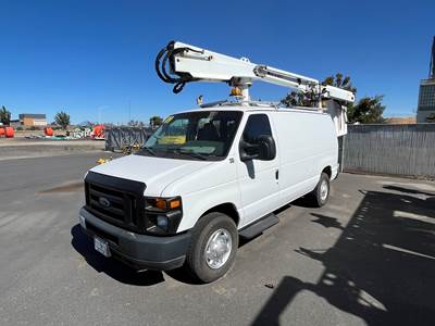 2009 Ford E-350 Boom / Bucket Van