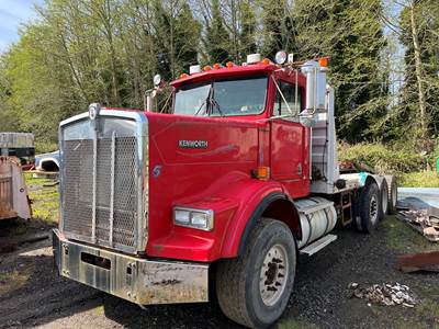 2000 Kenworth High Hood T800 Tractor Truck