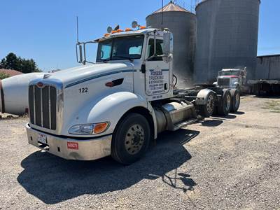2010 Peterbilt 386 4 Axle Day Cab Truck