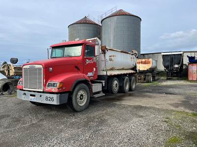 1996 Freightliner FLD112 Transfer Truck