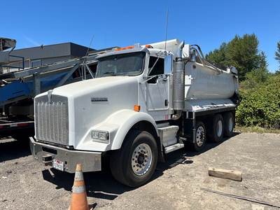2001 Kenworth T800 Dump Truck Transfer