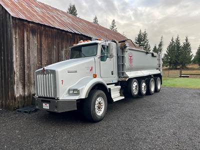 2006 Kenworth T800 Dump Truck