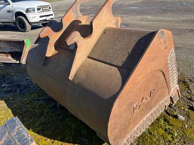 Excavator Bucket - Jones Coupler