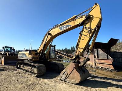 Caterpillar 330B Excavator