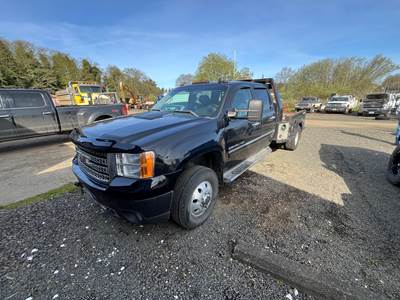 2011 GMC Denali HD Flatbed Truck