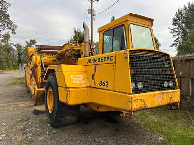 1985 John Deere 862 Pull Scraper