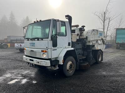 2002 Freightliner FC70 Tymco 600 Sweeper Truck