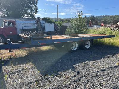 1986 Tow Master T-24 Tilt Trailer