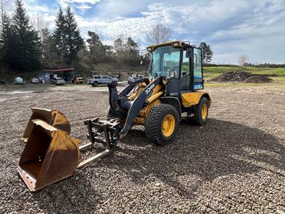 2015 John Deere 324K Wheel Loader