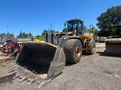 2015 John Deere 844K Wheel Loader