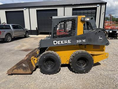John Deere 320E Track Skid Steer