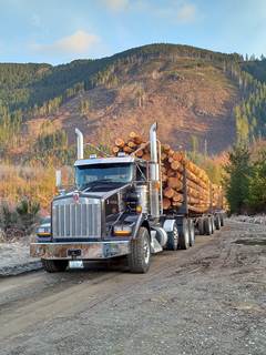 2014 Kenworth T800 Logging Truck