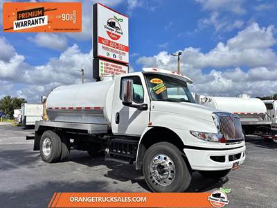International MV Chemical Tank Truck - Cummins, Automatic