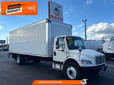 Freightliner M2 106 26 ft Box Truck - 220HP, Automatic, Liftgate
