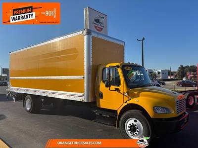 Freightliner M2 106 26 ft Box Truck - 220HP, Automatic, Liftgate